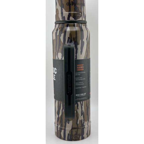 STANLEY Heritage Stainless Steel 1.1 QT Classic Bottle - BOTTOMLAND CAMOUFLAGE - Picture 4 of 7